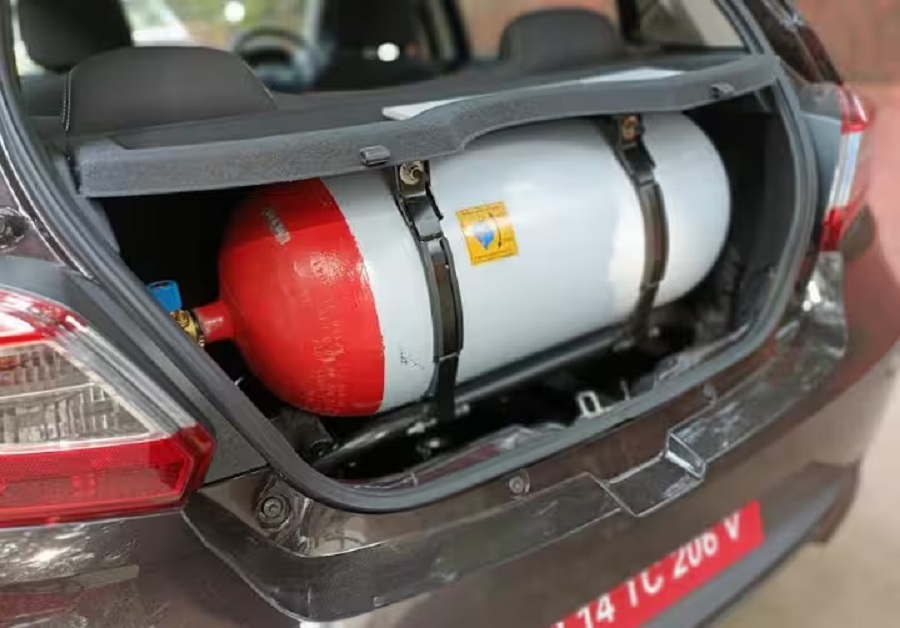 ફેક્ટરી-ફિટેડ કે આફ્ટરમાર્કેટ CNG કિટ લગાવતા પહેલા જાણો આ તફાવત; નહીંતર થઈ શકે છે મોટું નુકસાન! 3 CNG1