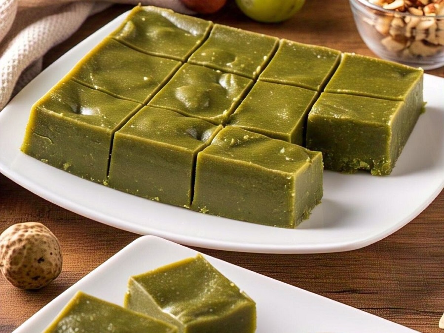 આમળાંની બરફી: વિટામિન C અને એન્ટીઑકિસડન્ટનો ભંડાર! આ મીઠાઈ ખાવાથી ઇમ્યુન સિસ્ટમ થશે મજબૂત 2 amla 1