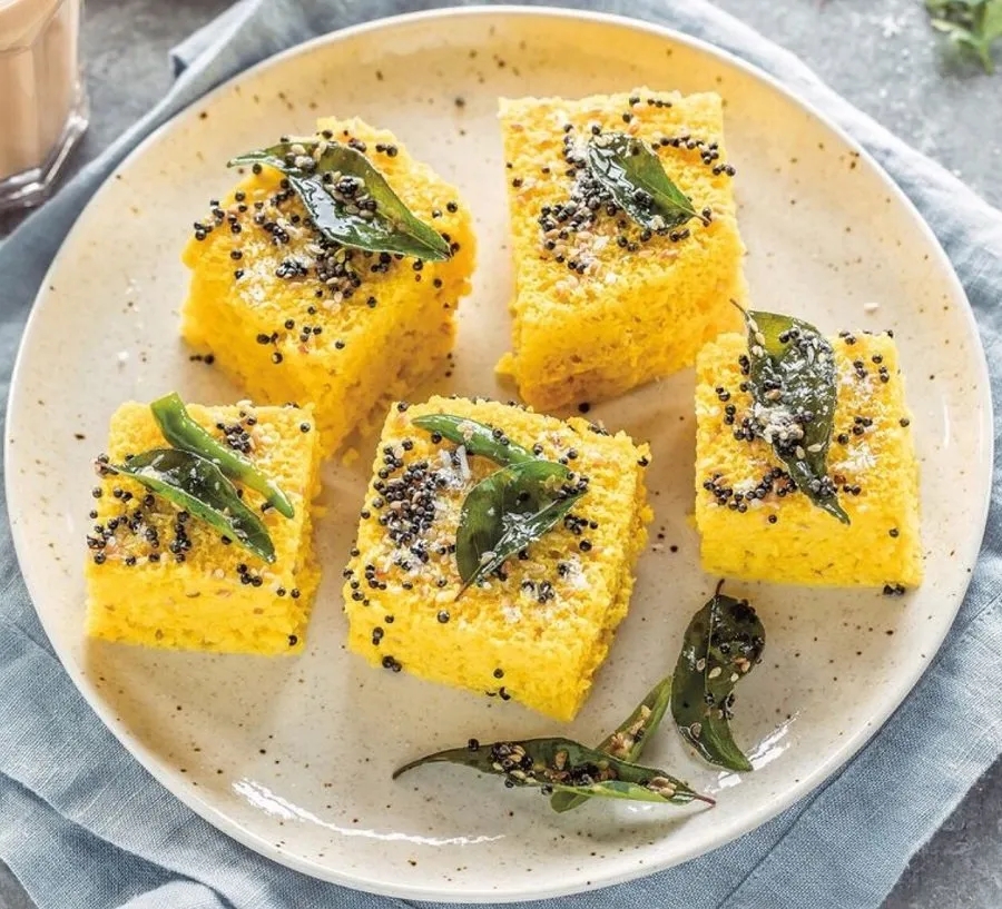 સવારના નાસ્તા માટે હેલ્ધી બેસનના ઢોકળાની સરળ રેસીપી 3 Besan Dhokla