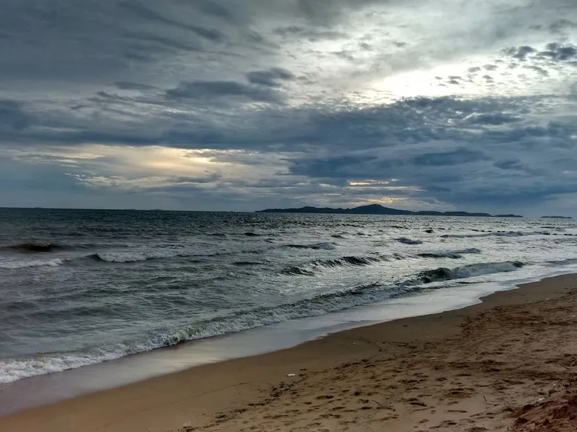 Gujarat weather update: ગુજરાતમાં શિયાળાનું આગમન વહેલું: અમદાવાદ સહિત અનેક શહેરોમાં તાપમાનમાં ઘટાડો 3 Gujarat weather update 2.png