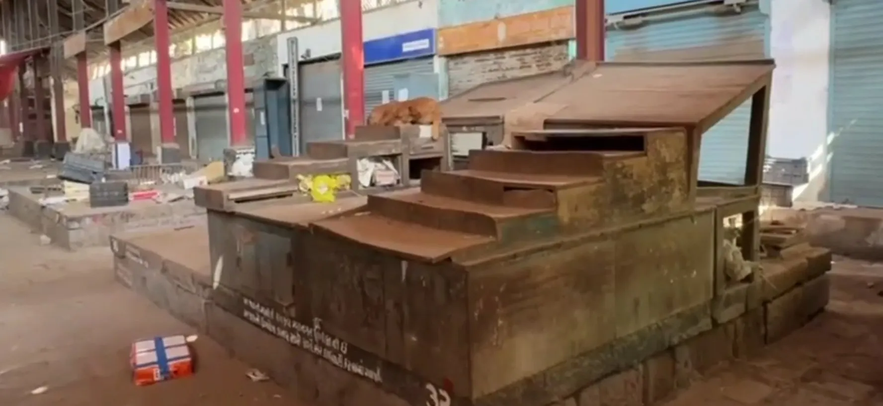 રાજકોટની સર લાખાજીરાજ માર્કેટ સીલ થયા બાદ વેપારીઓ મુશ્કેલીમાં 2 Lakhajiraj Market Renovation 2.jpeg