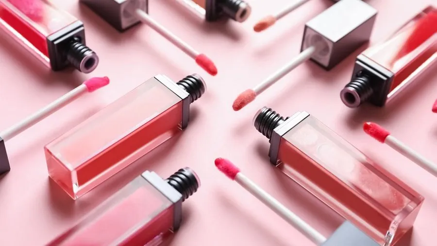 માત્ર 3 વસ્તુઓથી ઘરે તૈયાર કરો ગુલાબી લિપસ્ટિક, બનાવવાની રીત છે સરળ 2 Homemade Lipstick