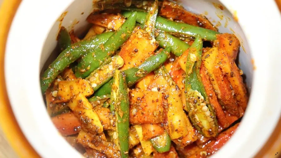 શિયાળાની મજા બમણી કરવા માટે બનાવો મૂળાનું સ્વાદિષ્ટ અથાણું 2 Radish pickle