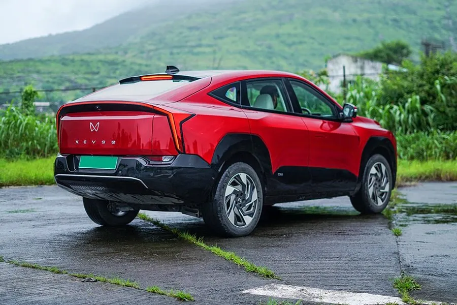 નવેમ્બર 2025માં લૉન્ચ થશે બે ધાંસૂ મિડ-સાઇઝ SUV: એક ICE અને બીજી EV સેગમેન્ટમાં કરશે એન્ટ્રી! 3 mahindra.jpg