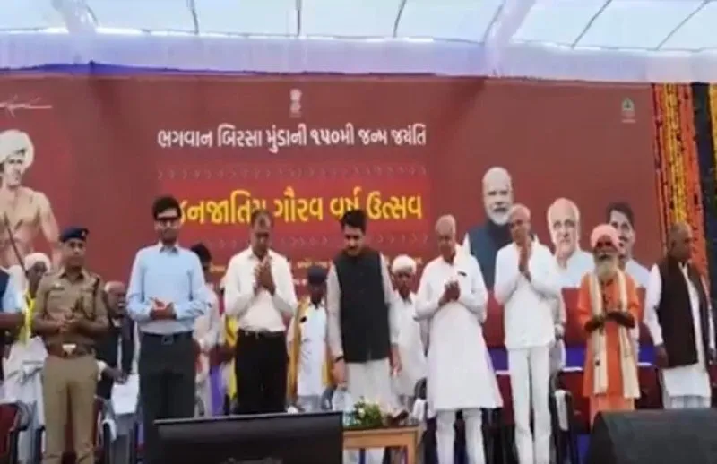 વાવ–થરાદમાં શિક્ષણ સુધારણા માટે વહીવટી તંત્રની ઐતિહાસિક પહેલ, 100થી વધુ અધિકારીઓ કરશે શાળાઓનું મોનીટરીંગ 2 Education Quality Initiative Vav Tharad 2.jpg