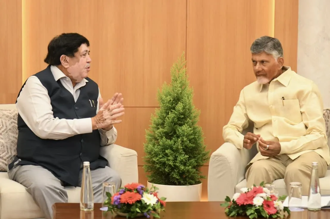 ઔદ્યોગિક પ્રગતિને આગળ ધપાવતી અર્થપૂર્ણ ચર્ચા, દિલીપભાઈ સંઘાણી અને CM ચંદ્રબાબુ નાયડુ વચ્ચે બેઠક 2 IFFCO Kisan SEZ Development 1.png