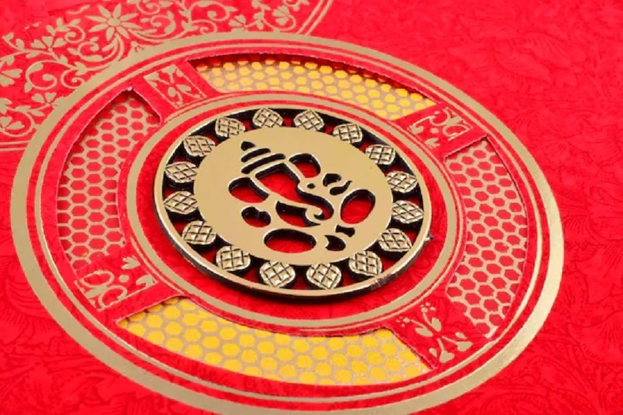 લગ્નના કાર્ડમાં આ 2 વાસ્તુ ભૂલો ભૂલથી પણ ન કરશો 3 Wedding Card