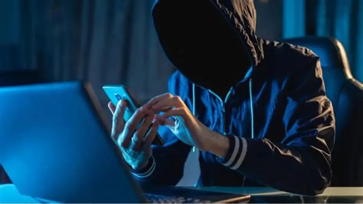 અંતરરાષ્ટ્રીય સાયબર શોષણનો પર્દાફાશ: ગુજરાતમાંથી દંપતી સહિત ત્રણની ધરપકડ 2 Cyber Trafficking Network 1.png