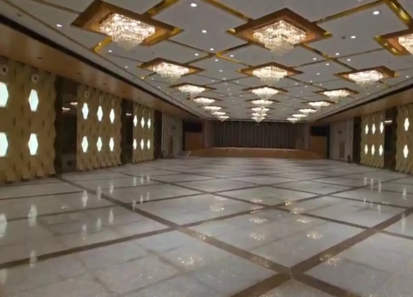 નવસારીને મળ્યું અદ્યતન ટાઉન હોલ, શહેરની સંસ્કૃતિને મળશે નવી ઓળખ 3 navsari grand town hall inauguration.jpeg