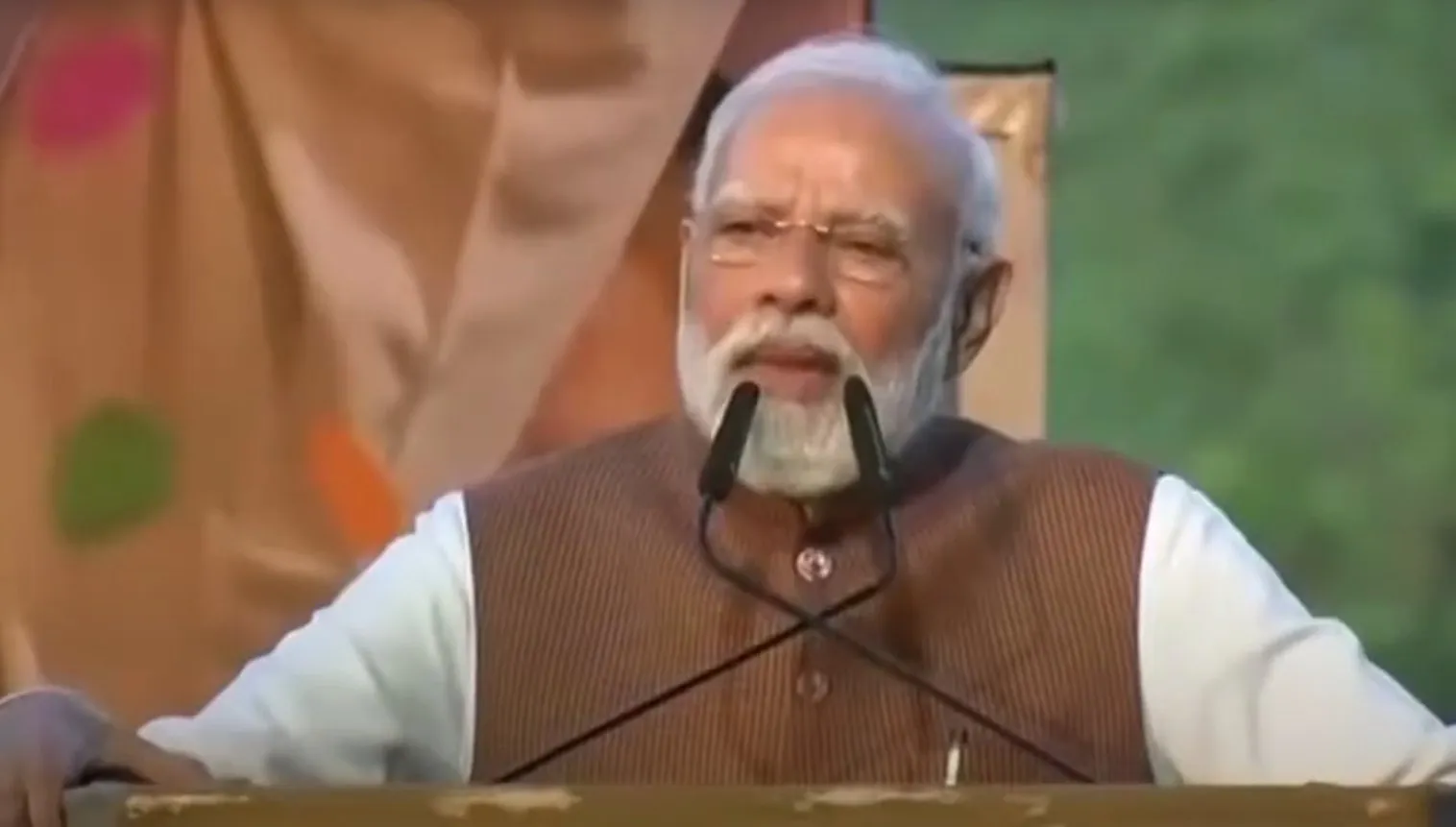 બિહારની ઐતિહાસિક જીત પર સુરતમાંથી પીએમ મોદીની પ્રતિક્રિયા અને રાષ્ટ્રીય એકતાનો સંદેશ 3 PM Modi Surat Visit.jpeg