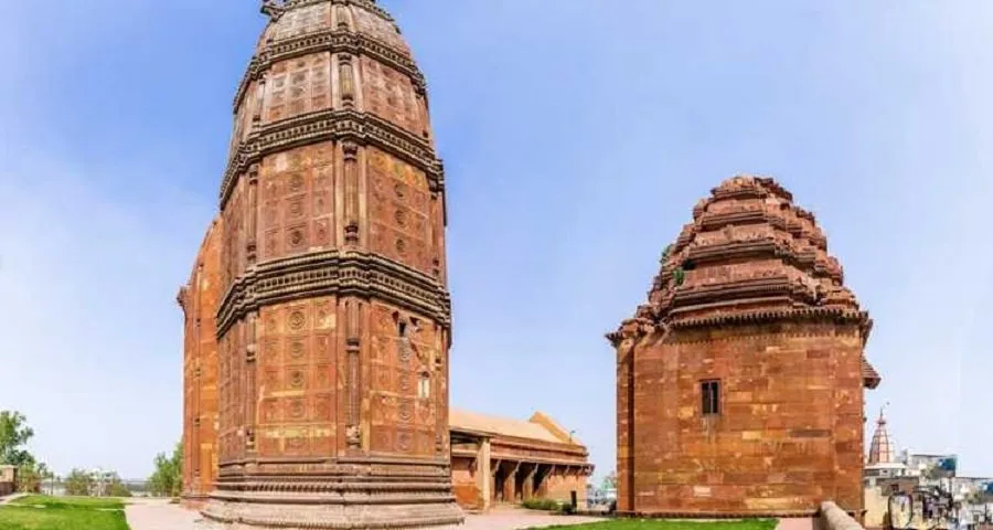 વૃંદાવનના 5 સૌથી પ્રસિદ્ધ અને પ્રાચીન મંદિરો, જ્યારે પણ જાઓ, ત્યારે જરૂર દર્શન કરો 2 Vrindavan Temple