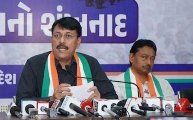 કોંગ્રેસનો રણકાર: રાજ્યમાં 'જન આક્રોશ યાત્રા'થી પ્રશ્નોને અવાજ 2 congress jan aakrosh yatra 2.jpg