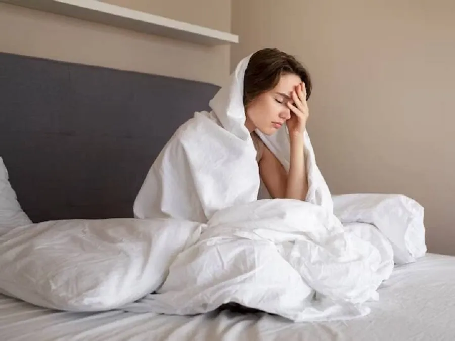 ઓછી ઊંઘ માટે કયું વિટામિન જવાબદાર છે? જાણો કયા વિટામિનની ઊણપથી નથી આવતી ઊંઘ 3 Vitamin Deficiency