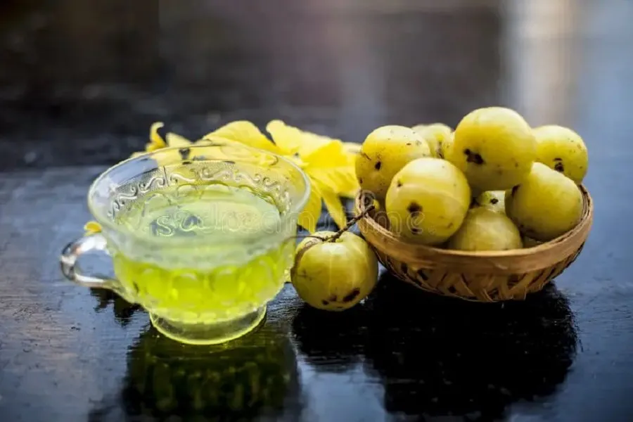 અથાણું અને મુરબ્બો છોડો, આ વખતે ટ્રાય કરો આમળાની ચા 3 tea1.jpg