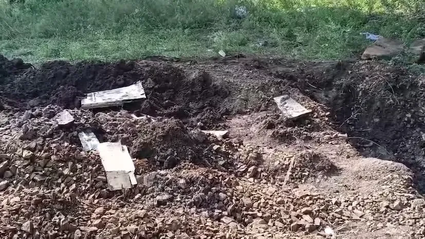 ભાવનગરમાં ફોરેસ્ટ અધિકારી દ્વારા પરિવારની હત્યાનો ભયાનક ભેદ ઉકેલાયો 3 bhavnagar forest officer case 3.png