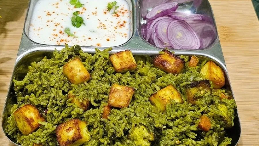 મહેમાનોને ખુશ કરવા માટે બનાવો સ્વાદિષ્ટ અને સ્પેશિયલ પાલક પનીર પુલાવ! 3 Palak Paneer Pulao