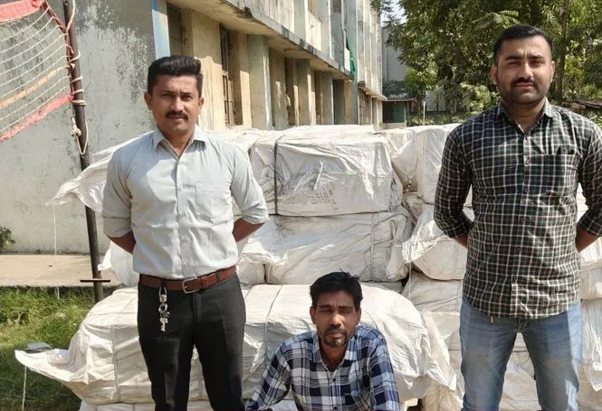 રામોલ પોલીસે ઉતરાયણ પૂર્વે ચાઇનીઝ દોરીનો મોટો જથ્થો જપ્ત કર્યો 2 chinese manjha seizure Ahmedabad.png
