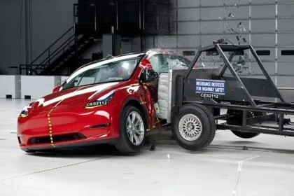tesla y