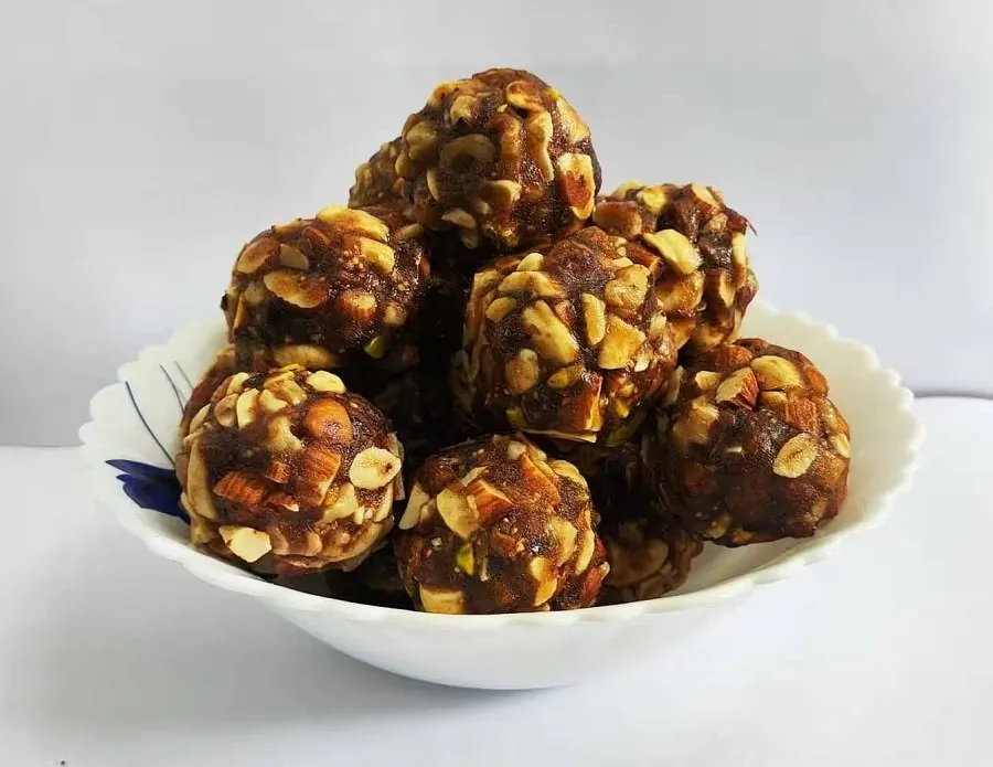 Dry fruit laddu