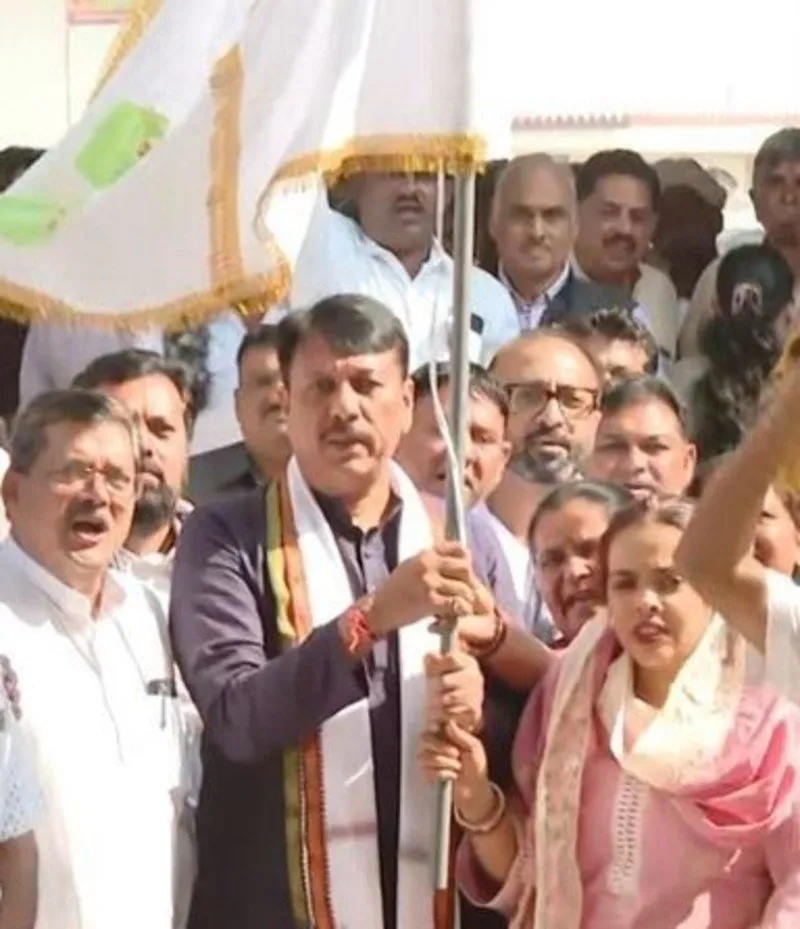 બનાસકાંઠામાં અમિત ચાવડાના આક્ષેપોથી રાજકીય ચર્ચાઓ તેજ બની 3 Amit Chavda Banaskantha speech 3.jpg