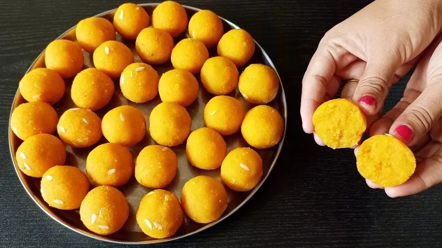 બજારની મીઠાઈને ભૂલી જાઓ! દાદીની સિક્રેટ રેસિપીથી બનાવો ચણાની દાળના સ્પેશિયલ લાડુ, શરીર બનશે 'પાવરહાઉસ' 2 Chickpea dal laddus