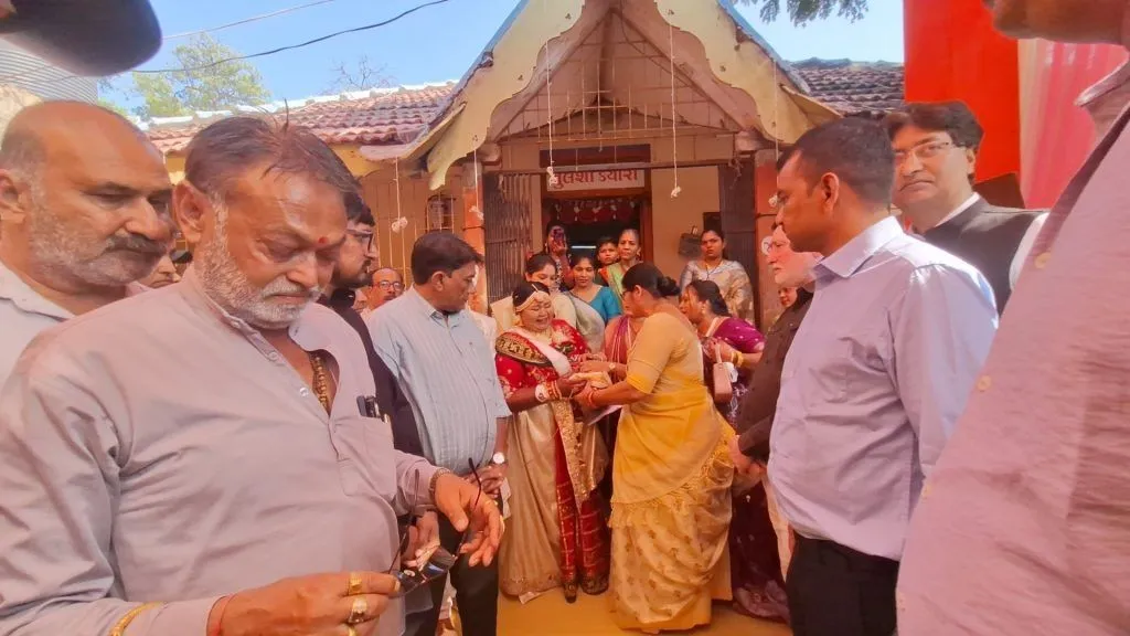 ગોંડલમાં અનાથ દીકરીના રાજસી વિવાહ: શહેરે કર્યો ભાવસભર આનંદોત્સવ 2 gondal balashrams daughters marriage 2.png