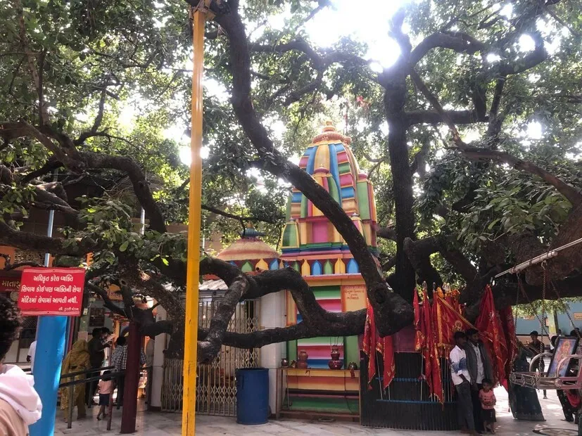 વિસનગર નજીકનું કડા ગામ સધી માતાના દેવસ્થાન માટે પ્રખ્યાત 3 kada village mehsana sadhimata temple 1.png