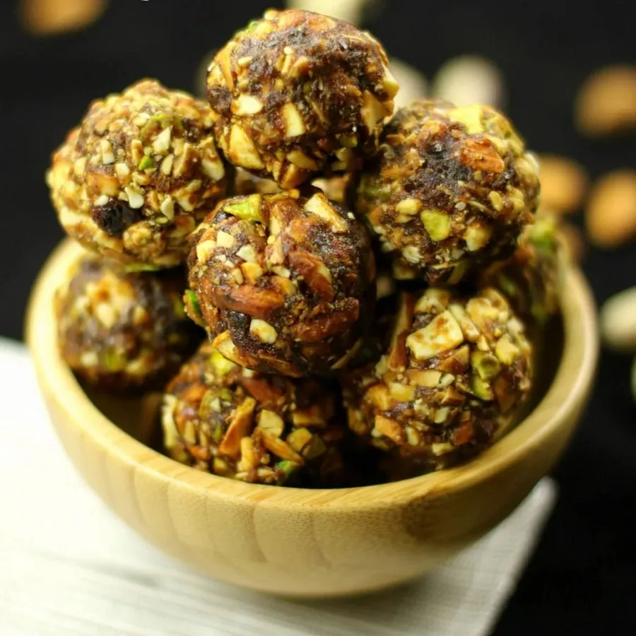 Methi Dry Fruits Laddu