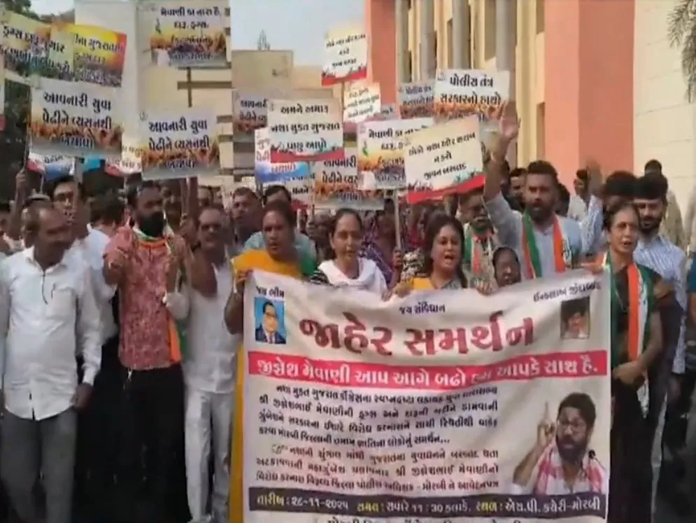 મેવાણી વિવાદ મોરબી સુધી પહોંચ્યો, કોંગ્રેસે 70 દારૂ-ડ્રગ્સ અડ્ડાની યાદી સોંપી 2 Gujarat liquor drugs issue morbi 2.jpeg