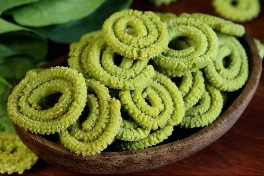 Methi Chakli Recipe