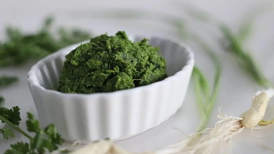 Green garlic chutney