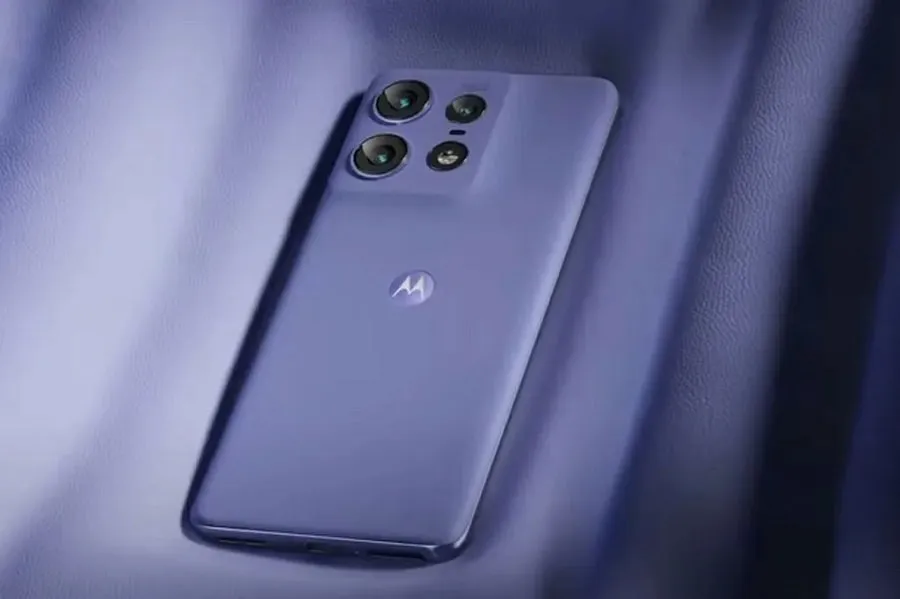 લોન્ચ પ્રાઈસથી સીધો ₹10,099 સસ્તો થયો Moto Edge 50 Pro, જાણો આજની નવી કિંમત 3 Motorola Edge 50 Pro