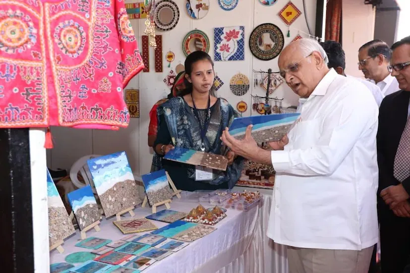 ધોરડો બન્યુ વિશ્વનું ‘બેસ્ટ ટુરિઝમ વિલેજ’: રણોત્સવથી પ્રવાસનમાં નવો ઉત્સાહ 6 Kutch Ranotsav tourism 2.png