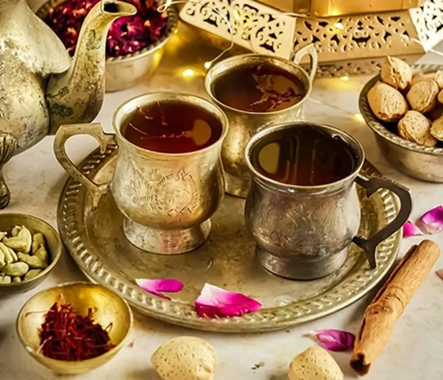 કાશ્મીરી શિયાળાનું અમૃત માત્ર ચા નહીં, મસાલા, કેસર અને સ્વાસ્થ્યનો પૌષ્ટિક 2 kahwa1.jpg