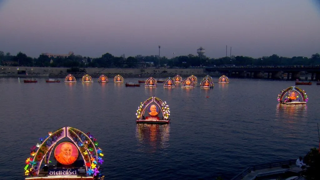 સાબરમતી રિવરફ્રન્ટ પર પ્રમુખવરણી અમૃત મહોત્સવનો ભવ્ય અને ભાવસભર સમાપન સમારોહ 3 pramukhvarni amrut mahotsav 1.png
