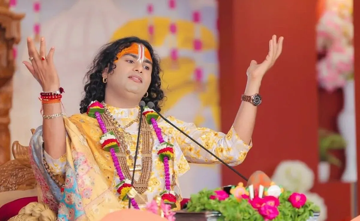 ઈન્દ્રેશ ઉપાધ્યાય vs. અનિરુદ્ધાચાર્ય મહારાજ: કોણ છે વધુ મોંઘા કથાકાર? જાણો બંનેની ફી અને લોકપ્રિયતા 2 WhatsApp Image 2025 12 08 at 1.29.34 PM.jpeg