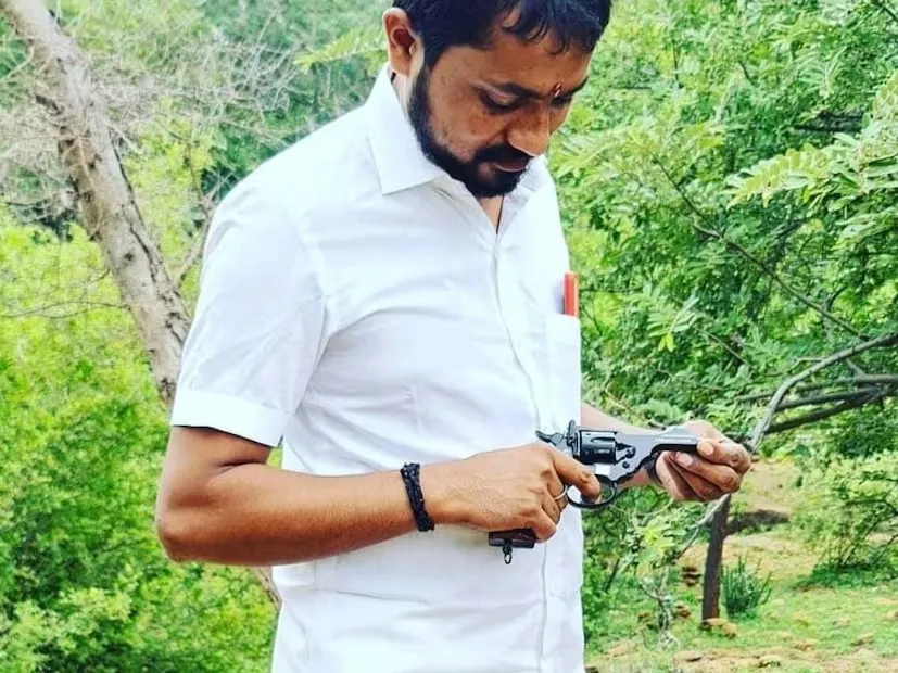 વિંછીયા તાલુકાના લગ્ન પ્રસંગમાં બેદરકારીભર્યા ફાયરિંગથી યુવક ઘાયલ, પોલીસની ઝડપી કાર્યવાહી 3 rajkot firing case 1.png
