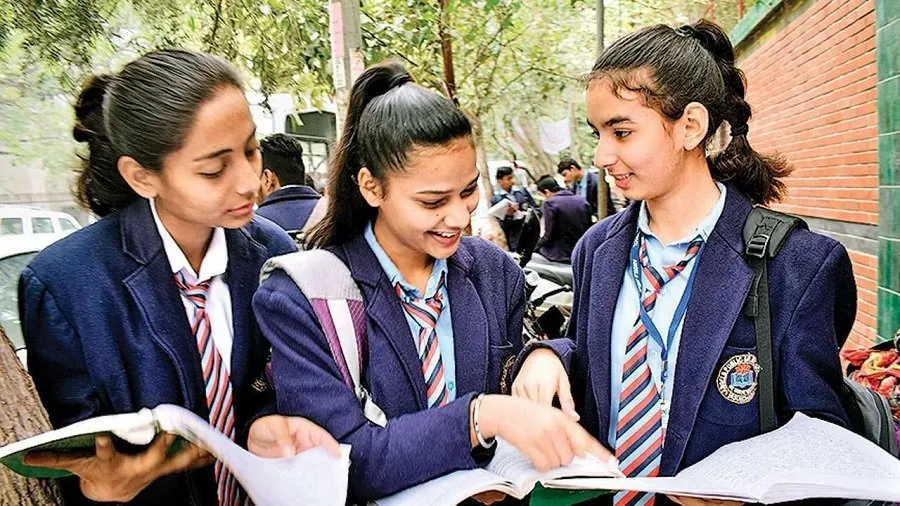 CBSE અંગ્રેજીના પેપરની નવી તારીખનો દાવો ફેક નીકળ્યો, બોર્ડે કહ્યું- "આ નોટિસ ફેક છે! 2 CBSE exam update