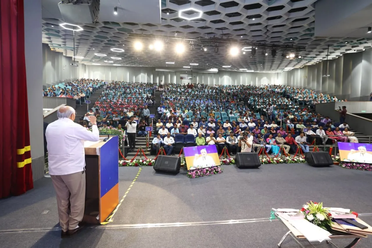 ગાંધીનગરમાં શિષ્યવૃત્તિ વિતરણથી લાખો વિદ્યાર્થીઓને શૈક્ષણિક બળ 2 gandhinagar Scholarship Distribution 2.png