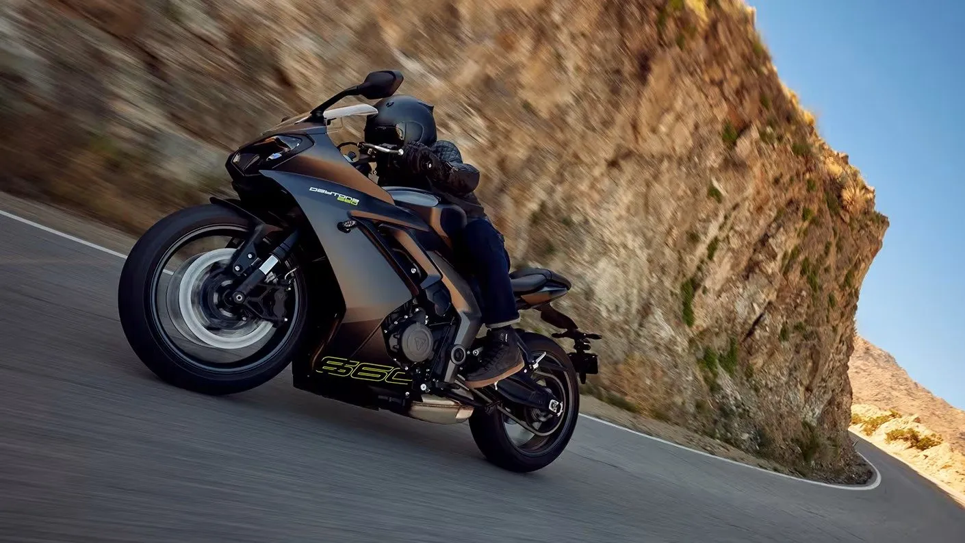 Triumph એ કરી મોટી જાહેરાત: 660cc Daytona પર ₹1 લાખની છૂટ, મર્યાદિત સમયની ઓફર 3 WhatsApp Image 2025 12 15 at 9.19.38 AM.jpeg