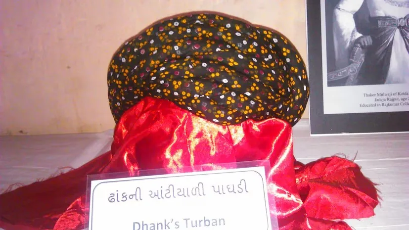 373 પ્રકારની પાઘડી બાંધીને ગુજરાતના અધિકારીએ ઊભી કરી અનોખી ઓળખ 2 dharmarajsinh vaghela turban art 1.png