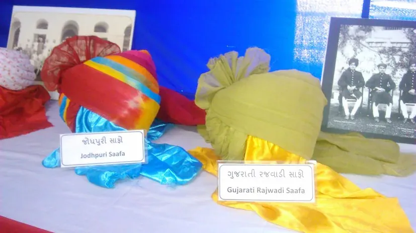 373 પ્રકારની પાઘડી બાંધીને ગુજરાતના અધિકારીએ ઊભી કરી અનોખી ઓળખ 4 dharmarajsinh vaghela turban art 3.png