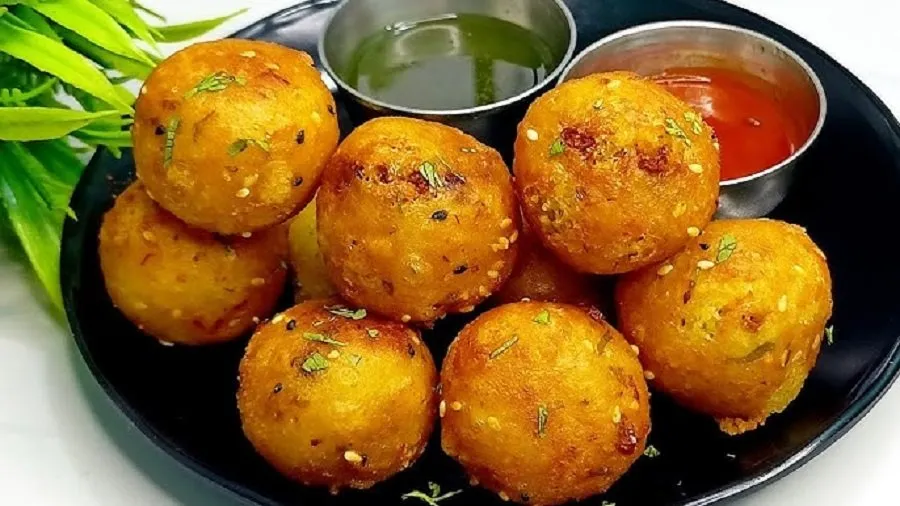 ક્રિસ્પી પોટેટો ગાર્લિક બોલ્સ: સાંજના નાસ્તા માટે બનાવો આ ટેસ્ટી વાનગી! 3 reci11.jpg