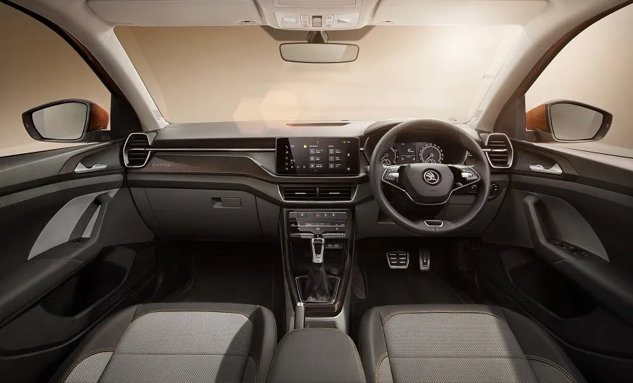 SUV પ્રેમીઓ માટે લોટરી! વર્ષના અંતે આ પોપ્યુલર ગાડીઓ પર મળી રહ્યું છે અત્યાર સુધીનું સૌથી મોટું ડિસ્કાઉન્ટ 2 Skoda Kushaq.jpg