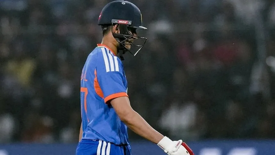 વર્લ્ડ કપ 2026: શુભમન ગિલ ટીમની બહાર થતા ચાહકો નિરાશ, કેપ્ટને આપી સફાઈ! 2 gill.jpg