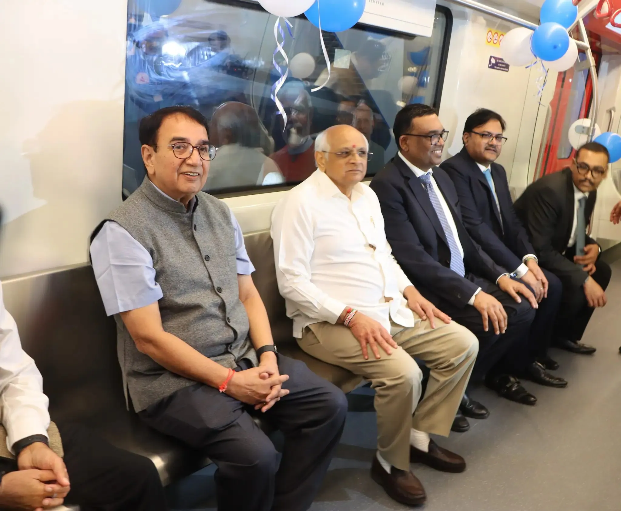 અમદાવાદ માટે ગૌરવની ક્ષણ: મેક ઇન ઇન્ડિયા મેટ્રો ટ્રેનનું લોન્ચિંગ 2 Ahmedabad Metro Make in India 2.png