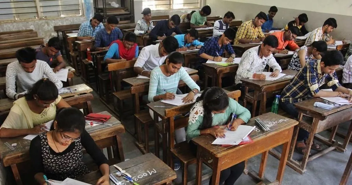 રાજ્યભરમાં ૫૧૧ કેન્દ્રો પર TET-1નું આયોજન 3 TET 1 Exam Gujarat 2.png