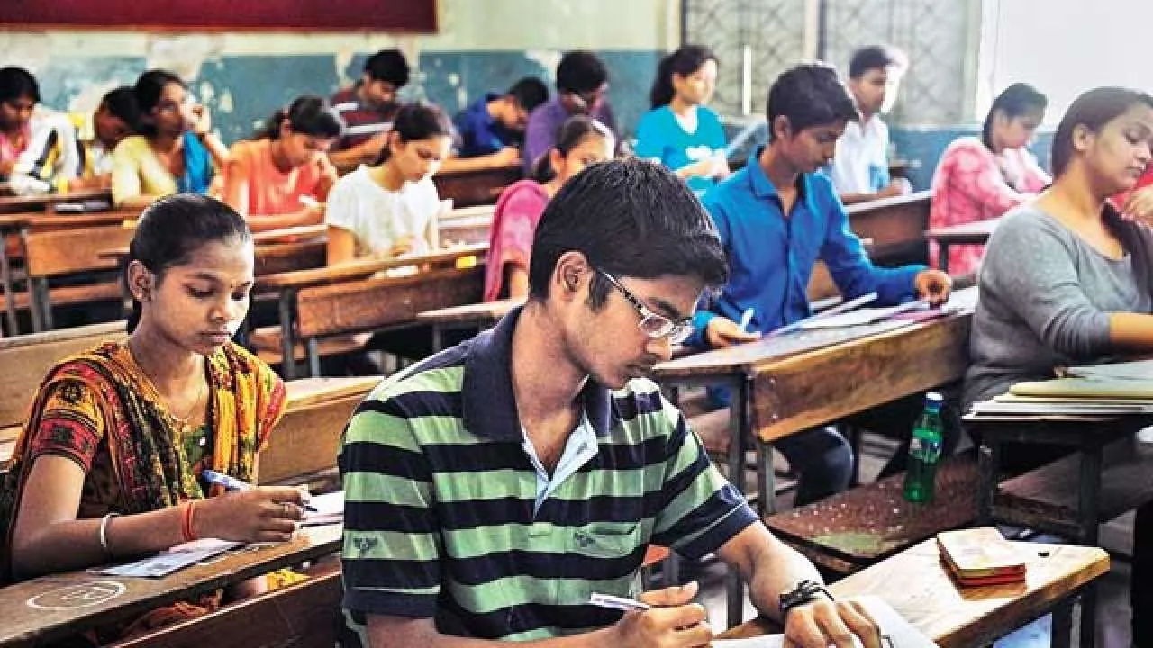 ગુજરાત સરકારનો મોટો નિર્ણય, Class-3 પરીક્ષામાં ગુણ વિતરણમાં ફેરફાર 3 Gujarat Class 3 recruitment exam 2.png