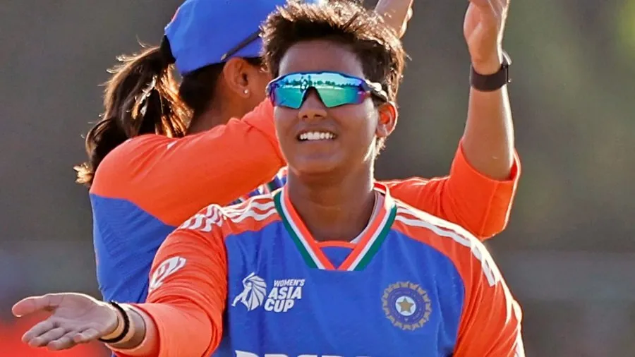 ICC રેન્કિંગ: દીપ્તિ શર્મા બની વિશ્વની નંબર 1 T20 બોલર, મંધાનાએ તાજ ગુમાવ્યો 2 dipti.jpg