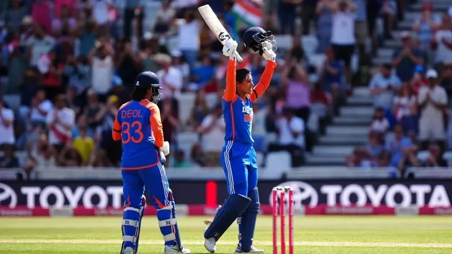 ICC રેન્કિંગ: દીપ્તિ શર્મા બની વિશ્વની નંબર 1 T20 બોલર, મંધાનાએ તાજ ગુમાવ્યો 3 madan.jpg